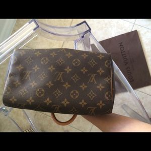 Speedy 25 monogram canvas add. Pics