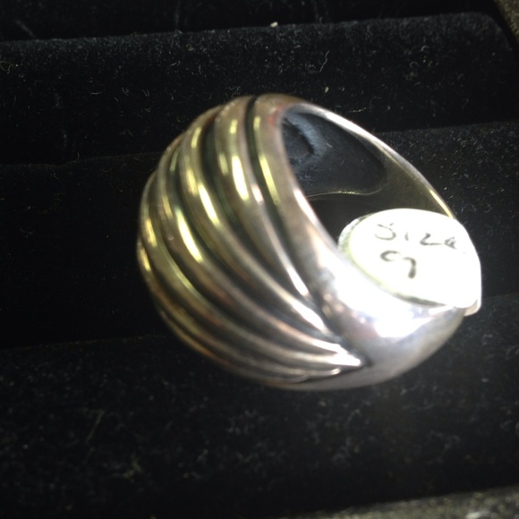 Beautiful ring 925 silver.