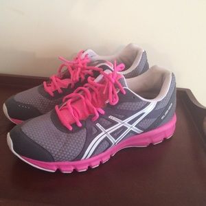 Asics tennis shoes