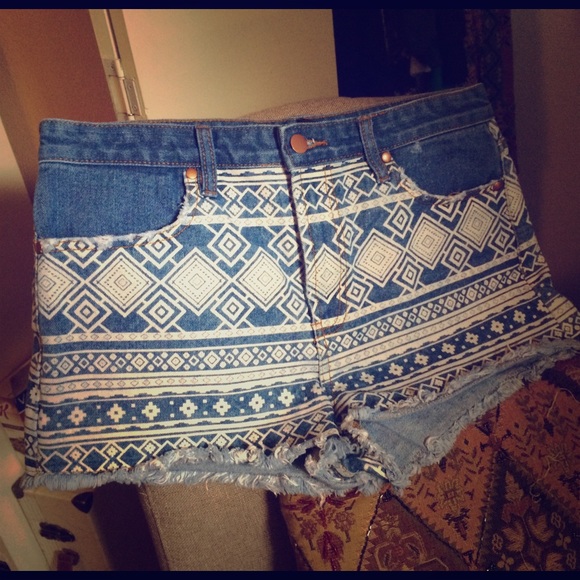 🌿 F21 Tribal Shorts 🌿