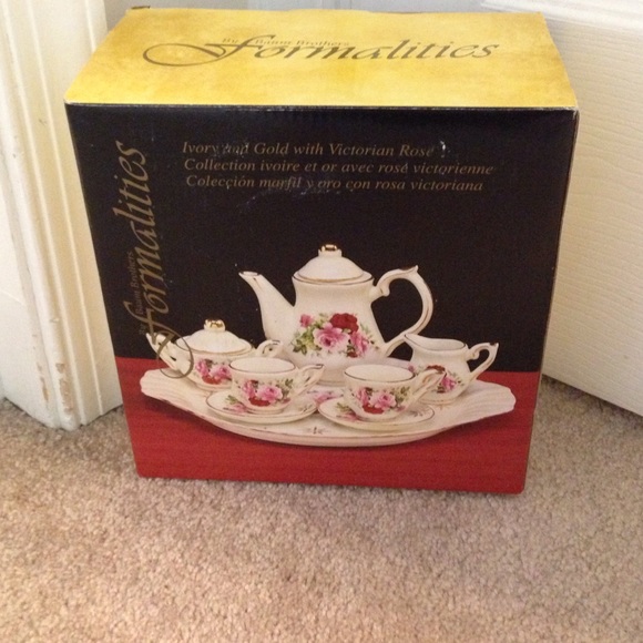 Mini Rose tea set