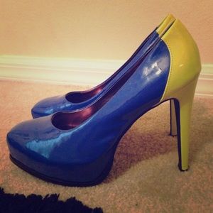 Blue and Yellow VW heals