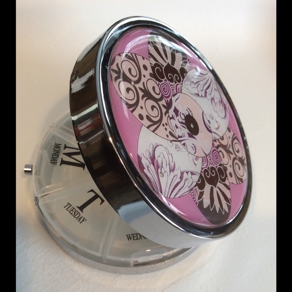 7 Day Pill Box New with inside Mirror