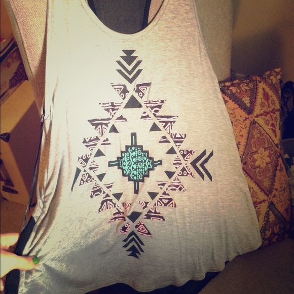 ✖️ F21 Tribal Top