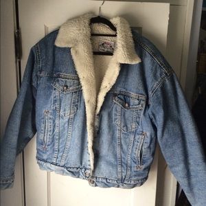 Authentic Levi's denim sherpa-lined jacket