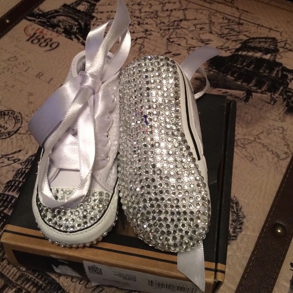 Baby bling converse new with box