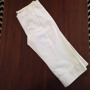 GAP White capris