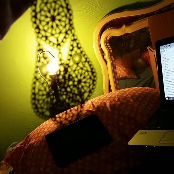 Lightweight Dangles - Picture 2 of 2