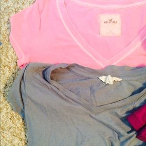 V-neck t-shirts