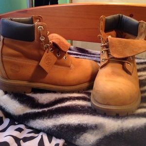 WOMENS TIMBERLAND BOOTS WORN LESS THAN 10 TIMES