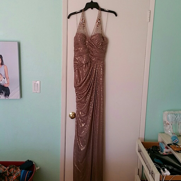 Beautiful metallic gown!!!