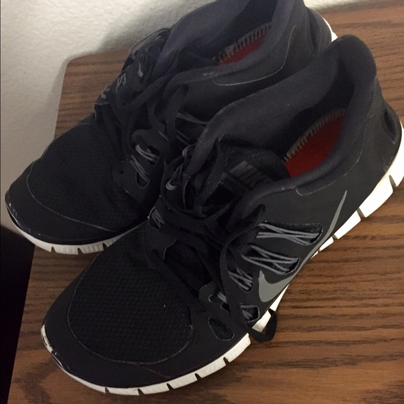 Black Nike free run