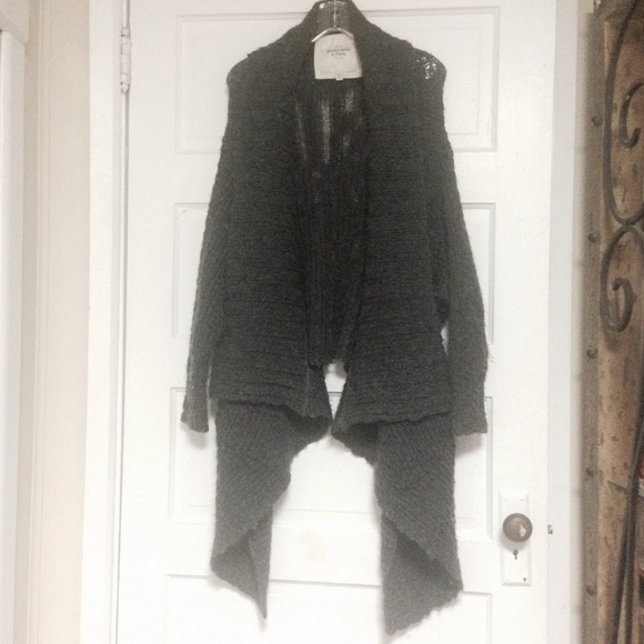 Abercrombie & Fitch sweater