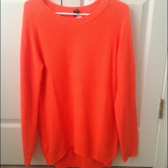H&M BRIGHT ORANGE SWEATER