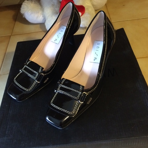 A Genuine leather upper shoe - Picture 2 of 4