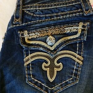 Rock Revival Jean! ⚡️⚡️