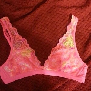 Vs pink brallette. . Size 34B
