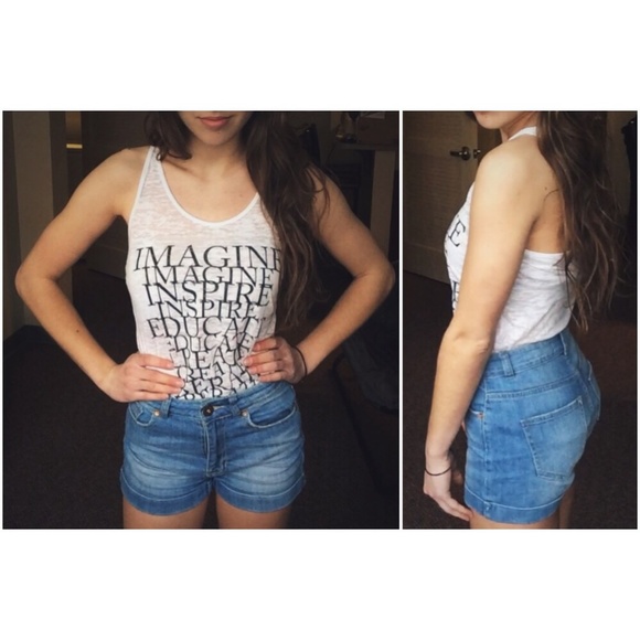 ❌SOLD❌ Forever21 Graphic Tank Top •• - Picture 2 of 4