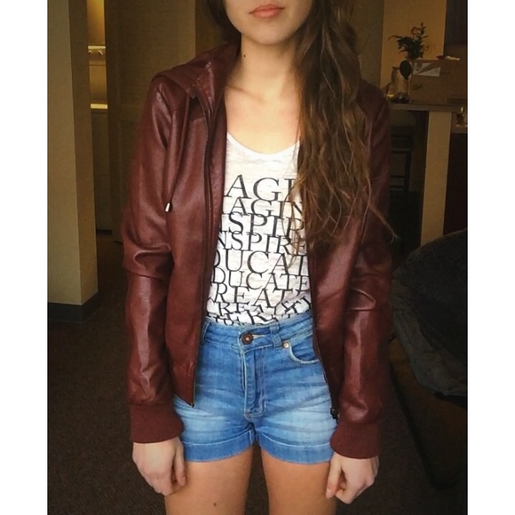 ❌SOLD❌ Forever21 Graphic Tank Top •• - Picture 4 of 4