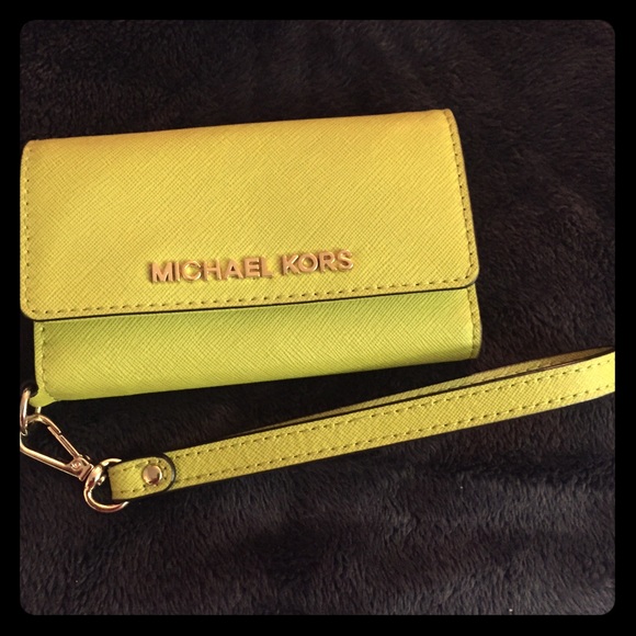 Michael Kors wristlet