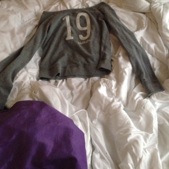 Hollister sweater/top
