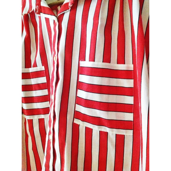 Sold - White &  Red top - Picture 2 of 3