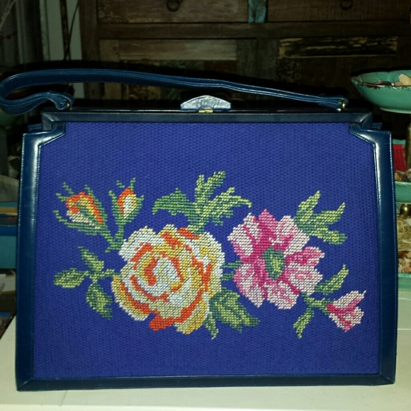 Vintage Handbags - Bundle with vintage butterfly/flower bag