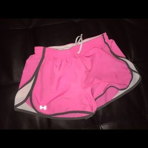 Under Armour shrts in time 4 those beach bodies!