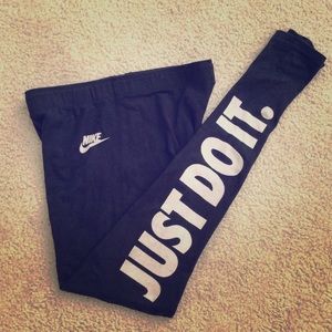 PRICE DROP 1 HOUR ONLY - Nike leggings