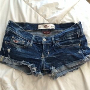 Slightly bleached dark wash hollister shorts