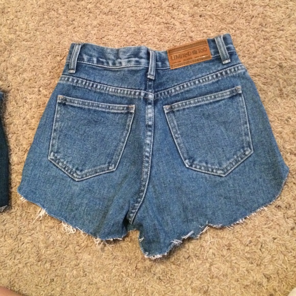 Highwaisted shorts - Picture 2 of 4