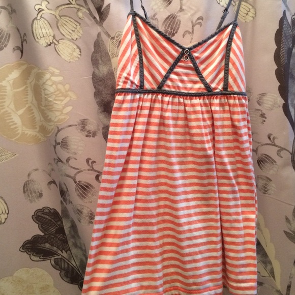🌸super cute striped peach spaghetti strap top🌸