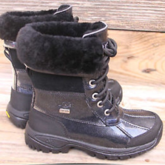 Ugg butte snow boots