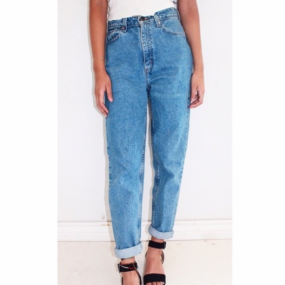 vintage Levi mom / boyfriend jeans