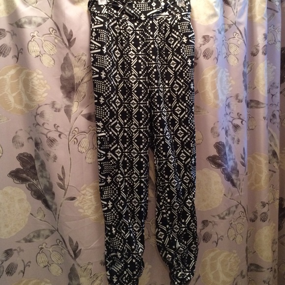 🐼Loose fit Azteca pants🐼