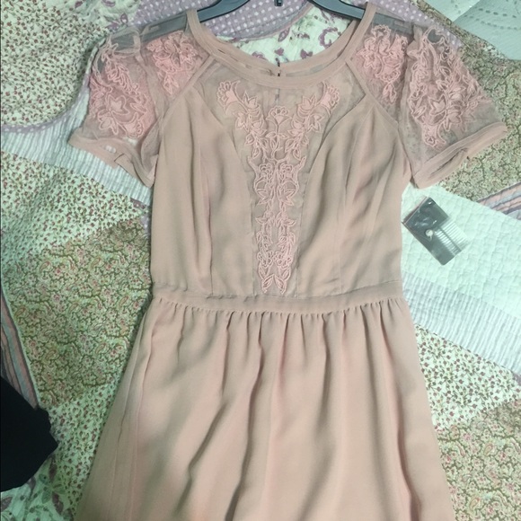 Urban Outfitters cute pink dress - Picture 1 of 4