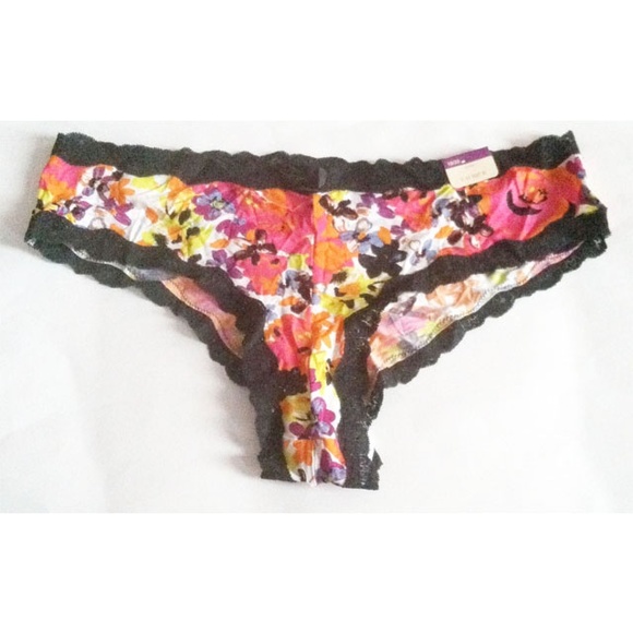 SOLD Cacique White Floral Cheeky Panty