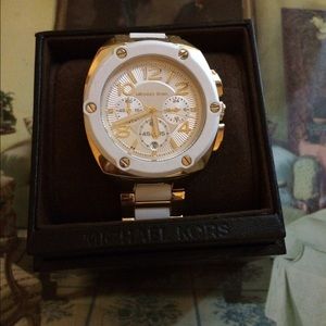 Michael kors white and gold watch
