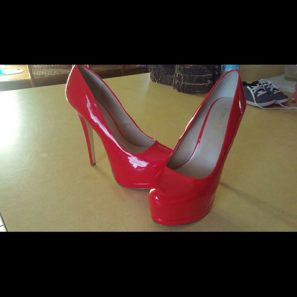 🌺🌺 SOLD 🌺🌺Shoedazzle Alicia pumps - Picture 1 of 4
