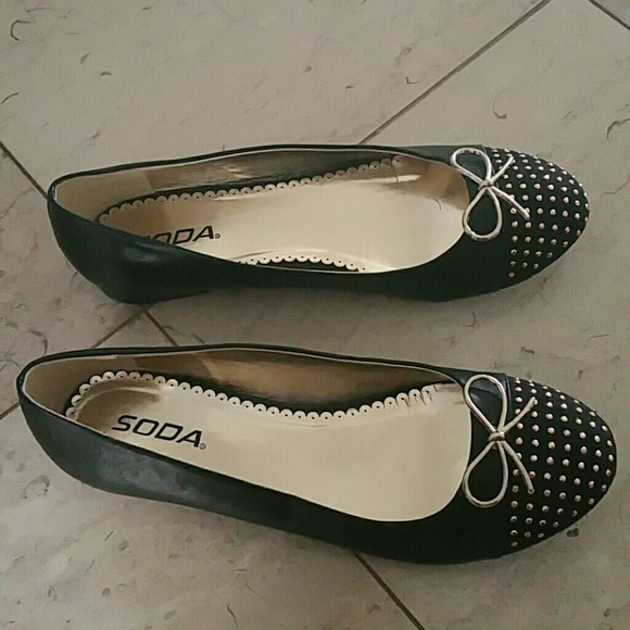 Shoes - Picture 2 of 2