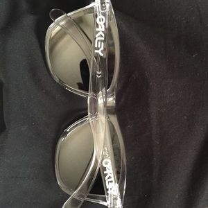 Oakley frog skins