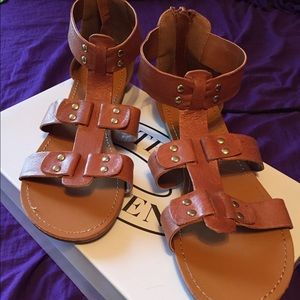 Brown steve madden sandals