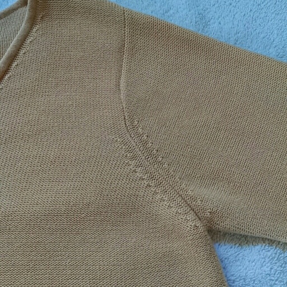 Sweater - Picture 4 of 4