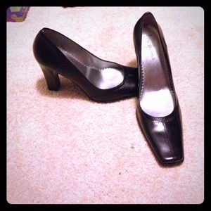 BCB Girls heels NWOT