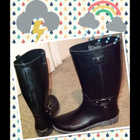 Rain boots