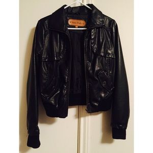 Black leather fitted jacket