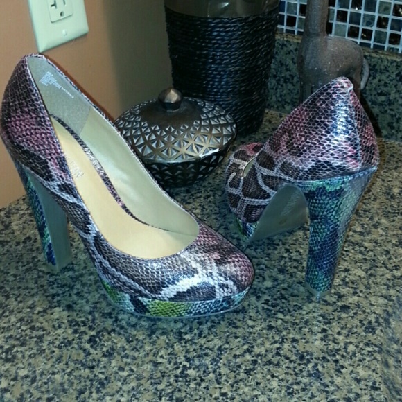 Cosmopolitan 5" Heels 8.5