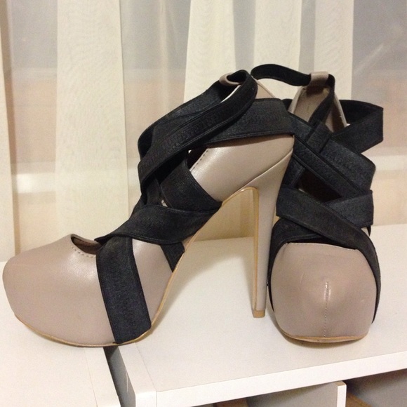 Colin Stuart Shoes - Pumps