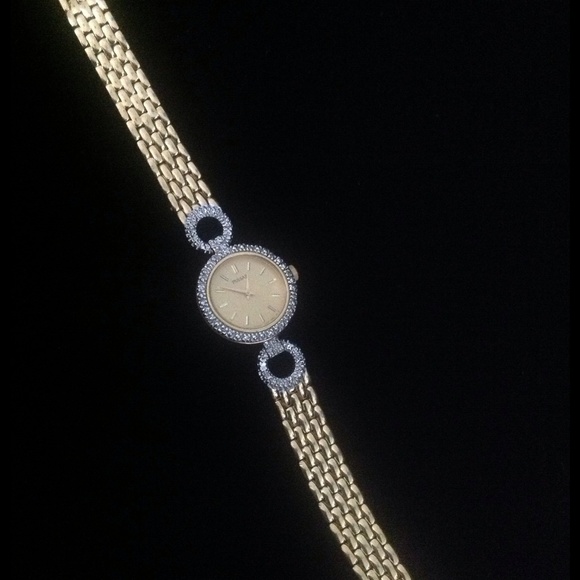 Woman's pulsar watch.