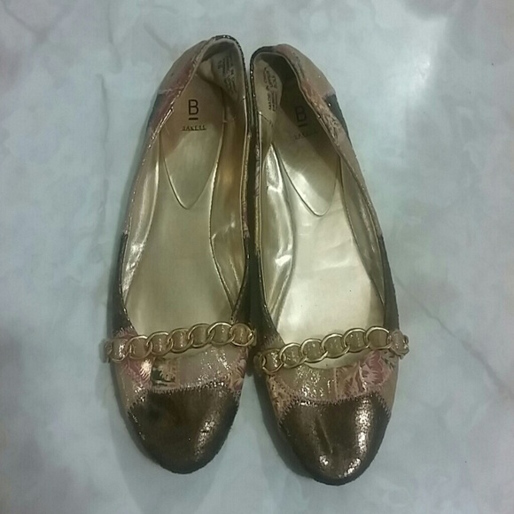 Baker's Gold & pink flats sz 6